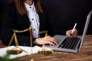 A Guide to Outsourcing Your Legal Tasks for Increased Efficiency and Cost Savings