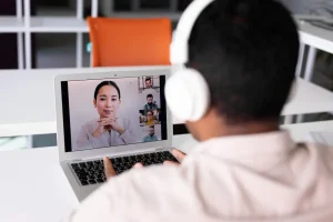 The Role of a Virtual Assistant for Public Speakers in Your Success